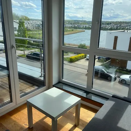 Apartment Haus Mit Panoramablick Auf Den Phoenixsee Dortmund