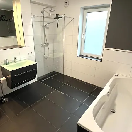 Haus Mit Panoramablick Auf Den Phoenixsee